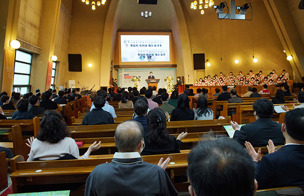  ▲광명시기독교연합회는 4월 17일 오후 4시 서울반석교회에서 '2022 광명시 부활절 연합예배'를 드렸다. ⓒ데일리굿뉴스