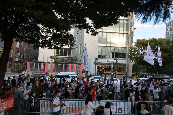 ▲ 제5회 인천퀴어문화축제 퍼레이드 행진 모습. ⓒ데일리굿뉴스