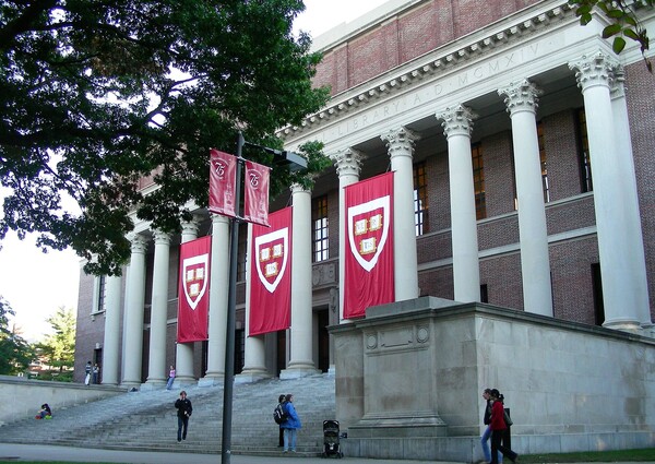 미국 매사추세츠주에 위치한 하버드 대학교.(사진출처=Wikipedia)