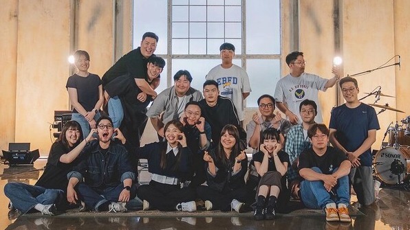 ▲아이자야씩스티원 찬양팀. 새 찬송가 앨범 'THE GOSPEL II'. (사진 제공 = 아이자야씩스티원)