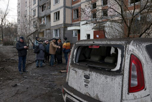 지난 21일(현지시간) 러시아 공격으로 우크라이나 키이우에 피해가 발생했다.(사진출처=연합뉴스)