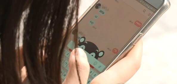 ▲스마트폰 사용으로 인해 청소년들이 올바른 신앙 습관을 형성하는 데 어려움을 겪고 있다.(사진출처=연합뉴스)