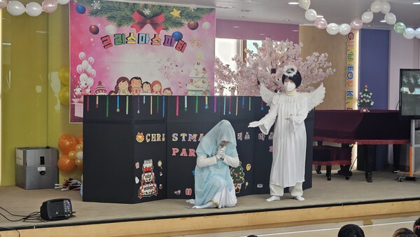 ▲예수 그리스도의 탄생 이야기를 성극으로 전달하고 있다. ⓒ데일리굿뉴스