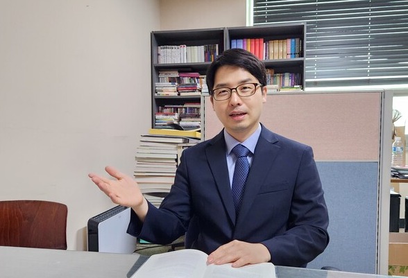▲지난 12일 총신대에서 한국복음주의상담학회장으로 선출된 김규보 교수를 만났다.ⓒ데일리굿뉴스