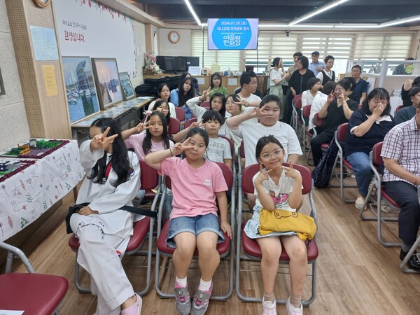  ▲하나교회가 개최하는 '지역민을 위한 어울림한마당'은 어린이와 청소년부터 노인들에 이르기까지 다양한 연령에서 참여하는 지역축제가 되고 있다.ⓒ데일리굿뉴스