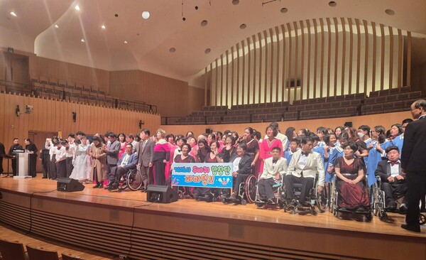 ▲지난 12일 열린 '제33회 세계장애인의날 기념 국제장애인전국합창대회'.ⓒ데일리굿뉴스
