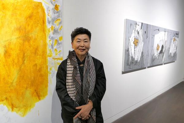 ▲김동영 작가의 개인전 'Embracing-품다'가 19일부터 서울 인사아트센터 2층에서 시작했다.ⓒ데일리굿뉴스